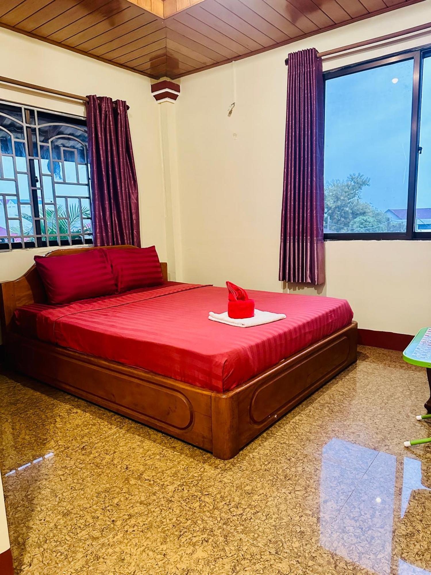 Savet Hostel Stoeng Treng Ngoại thất bức ảnh